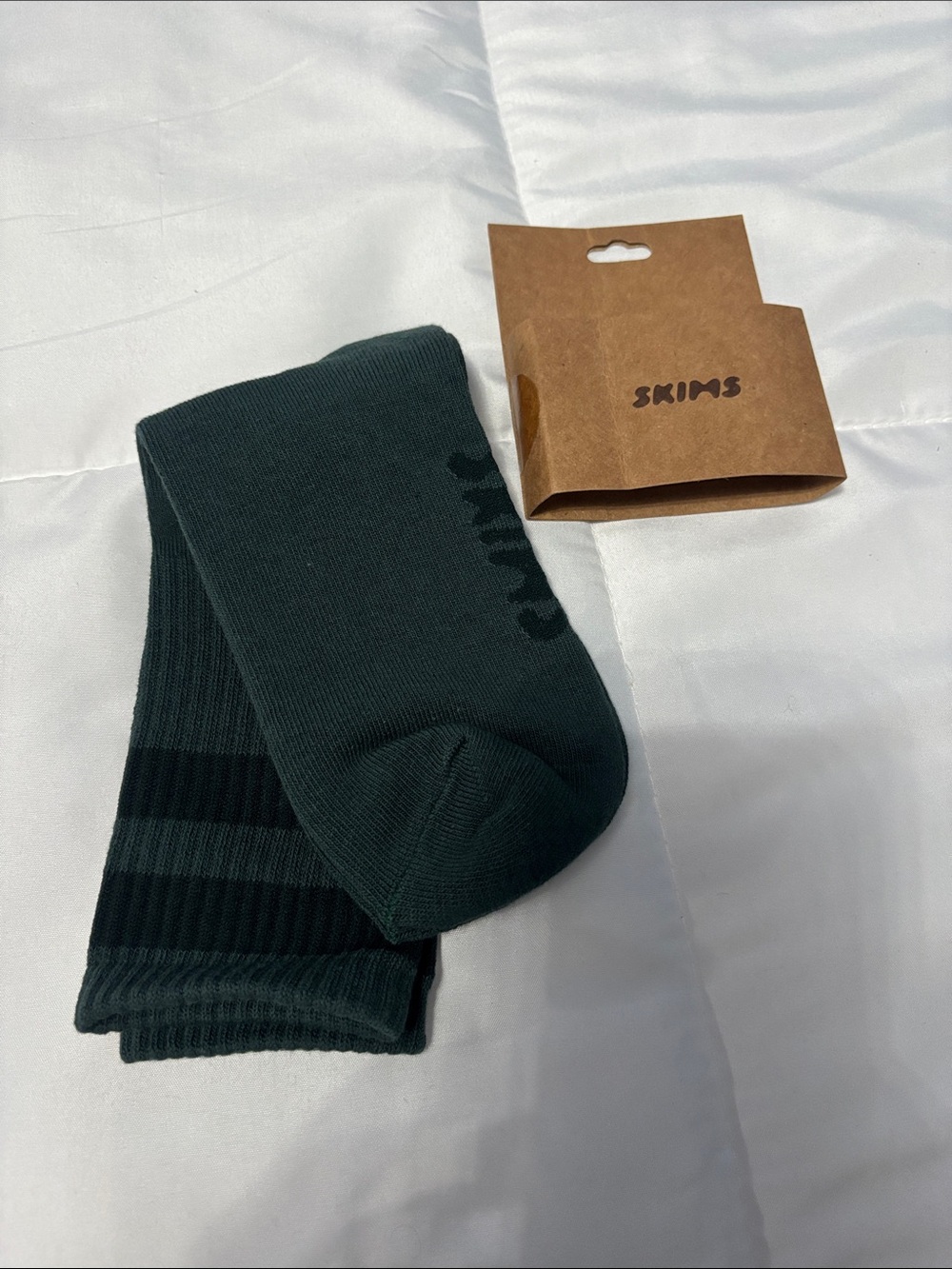 SKIMS universal socks Deep Forest Green Athletic Crew Socks